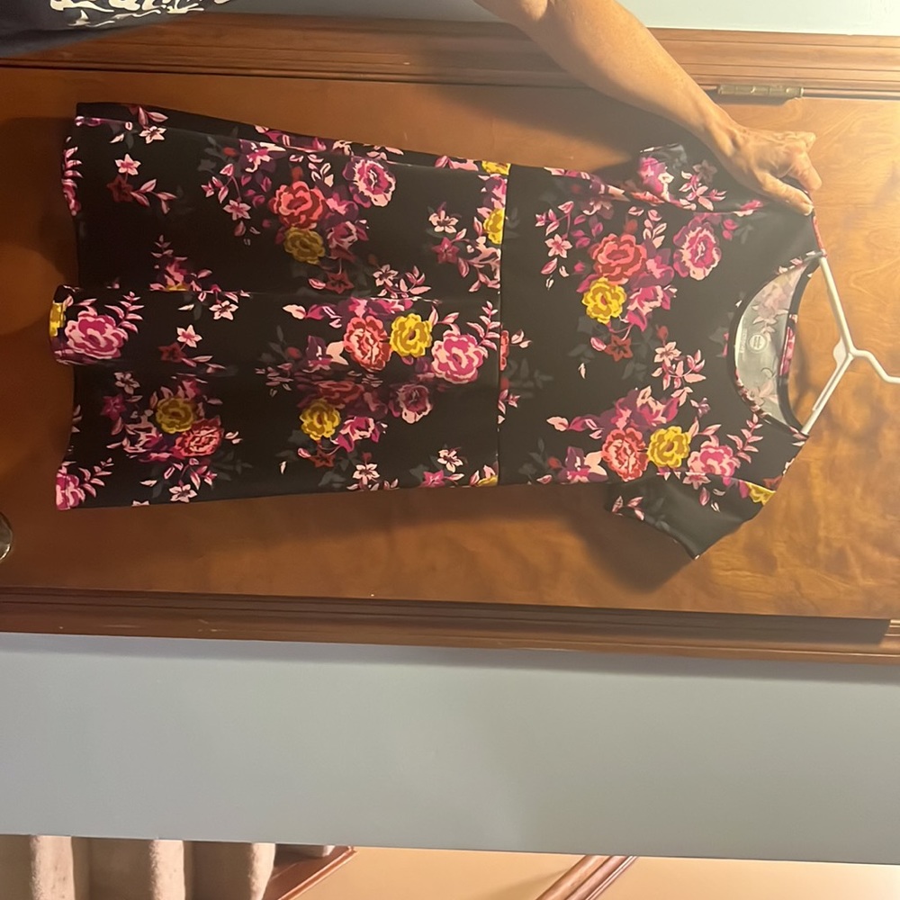 New - Picture 2 of 2